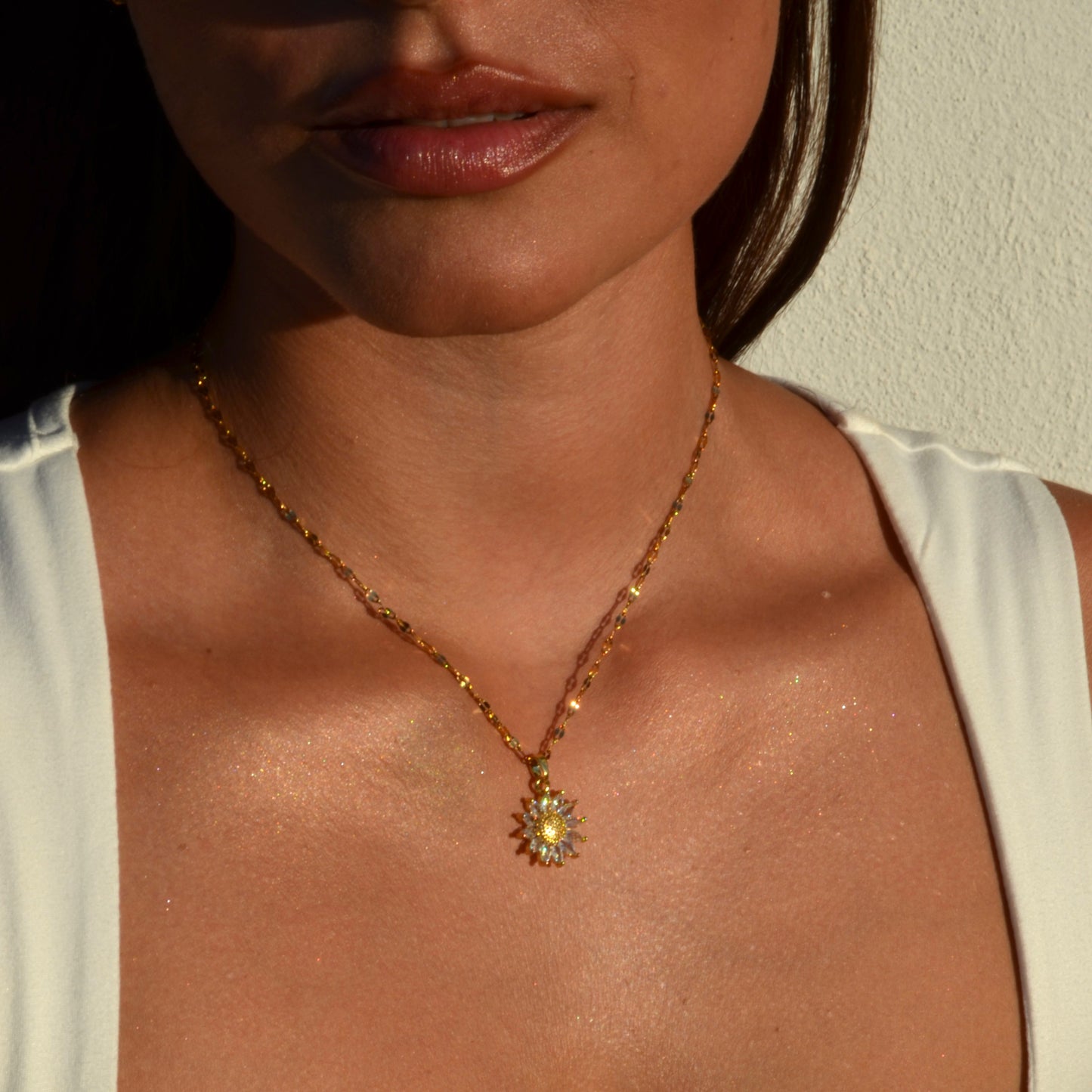 Collar girasol con circonitas