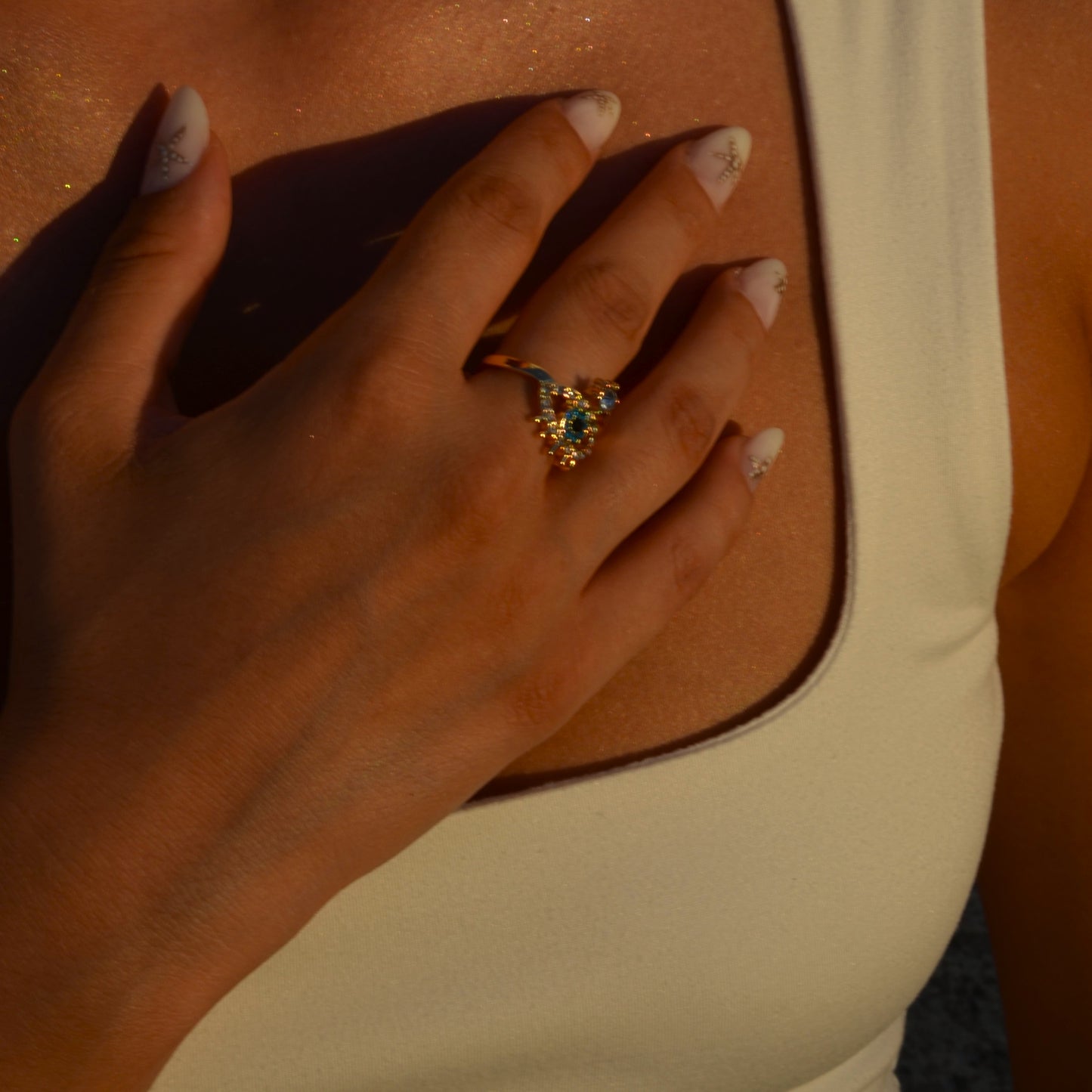 Anillo Ojo de Luz Dorado