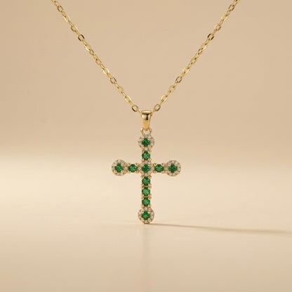 Colar de cruz com zircónia verde em aço e ouro 18k