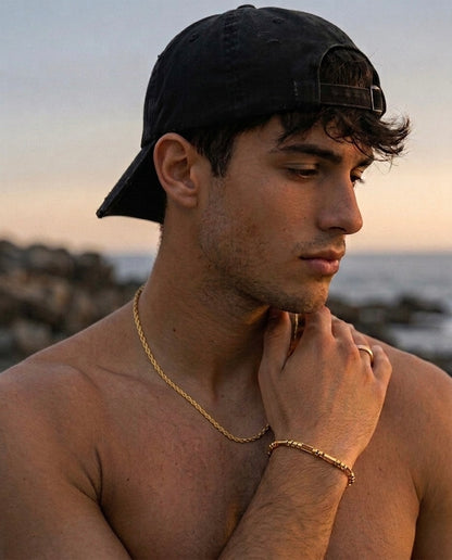 Fio de cordão para homem dourado em aço e ouro 18k