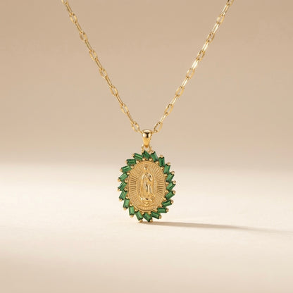 Colar de Nossa Senhora com zircónias verdes em ouro 18k