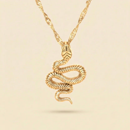 Collar de serpiente dorado en acero inoxidable y oro 18k