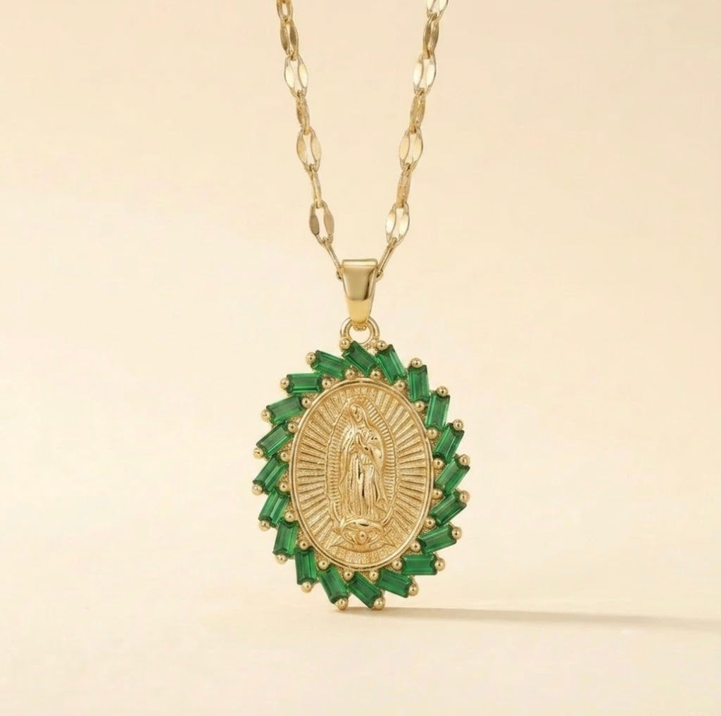 Collar de la Virgen con circonitas verdes en oro 18k