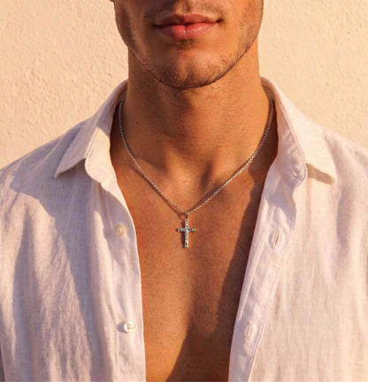 Collar de crucifijo para hombre plateado en acero inoxidable 316L