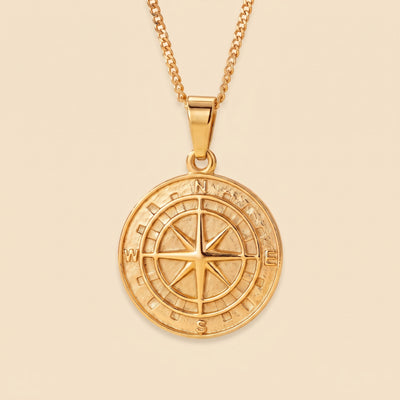 Collar de rosa de los vientos para hombre dorado en acero y oro 18k