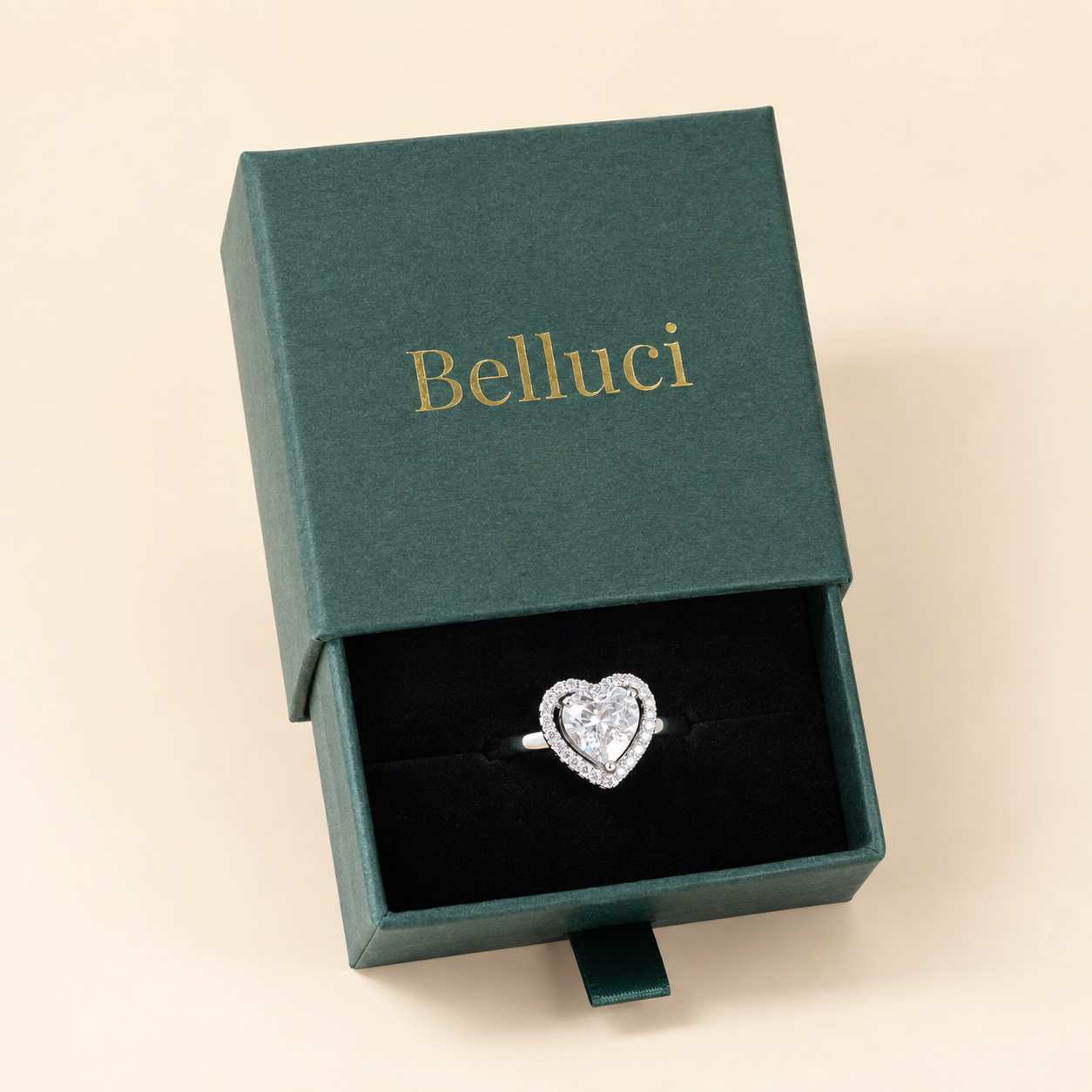 Anillo de corazón plateado con circonitas en acero 316L
