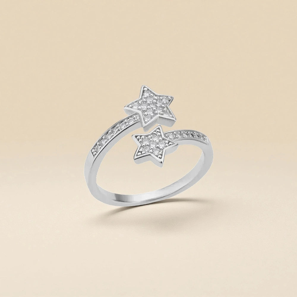 Anillo de estrellas entrelazadas