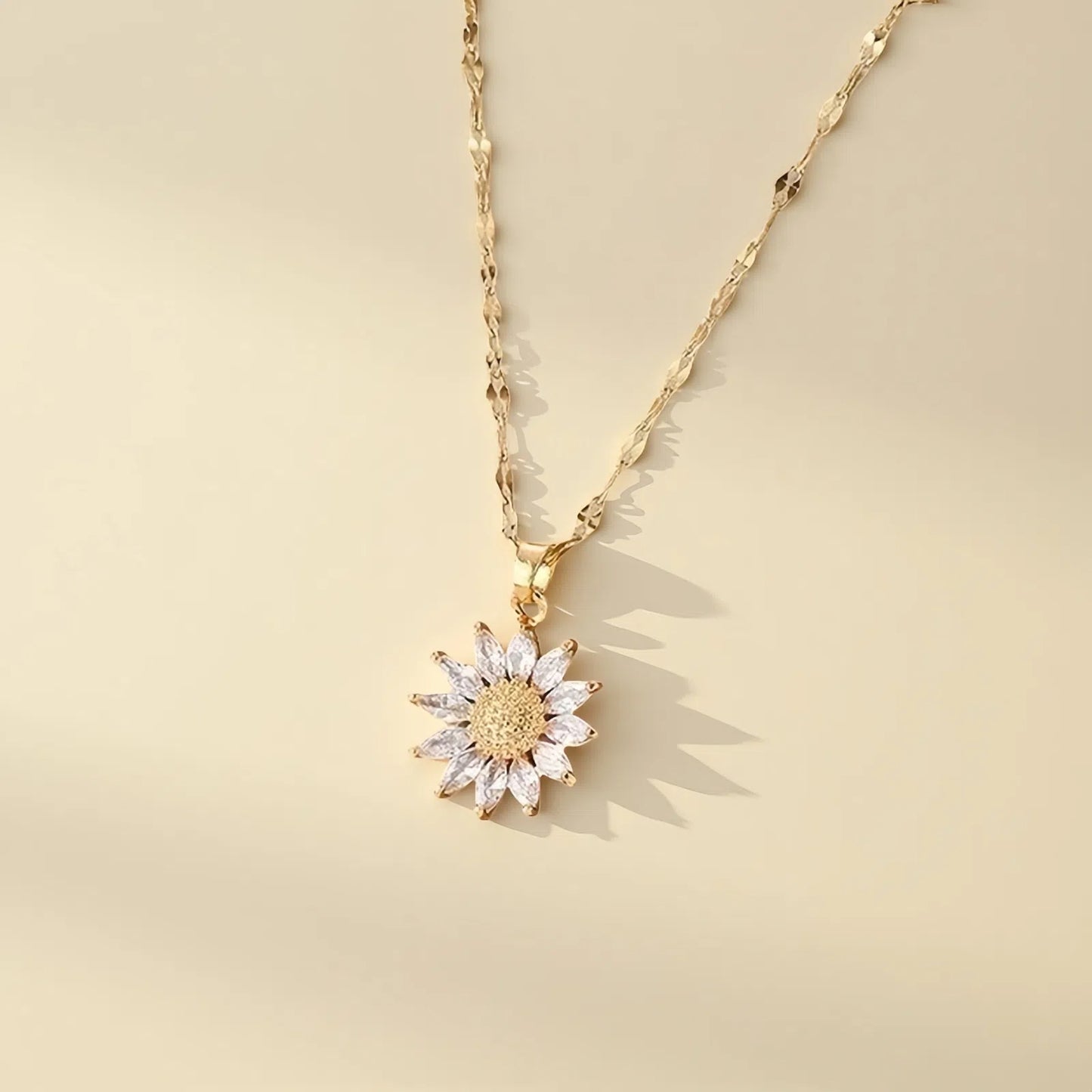 Collar girasol con circonitas