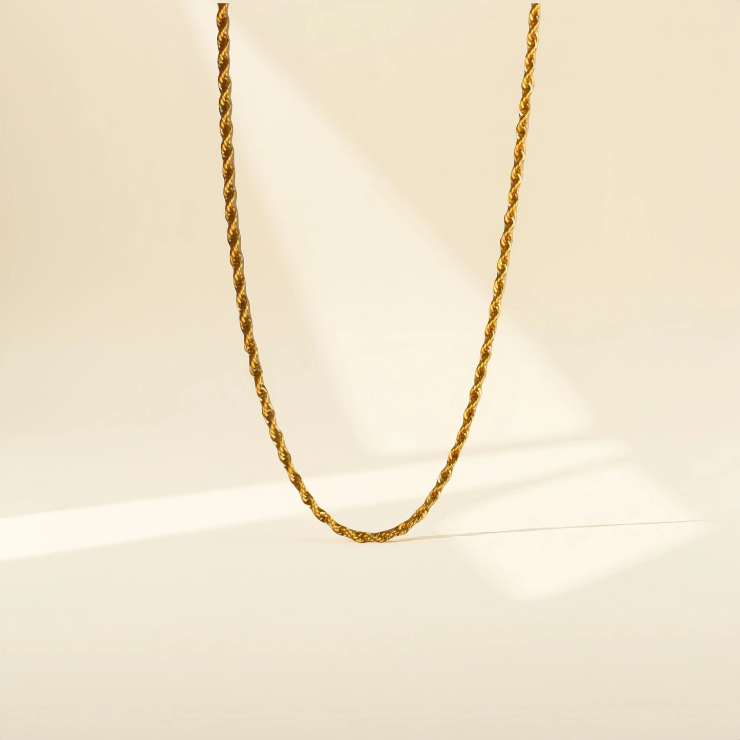 Cadena cordón dorado