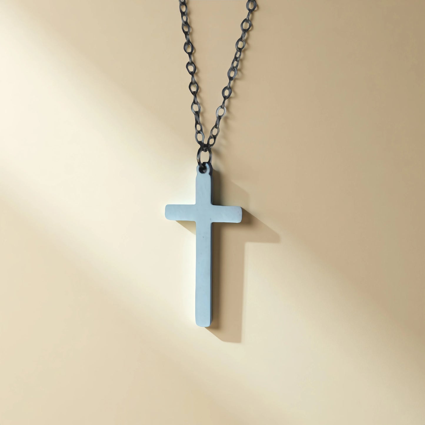 Collar cruz plateado