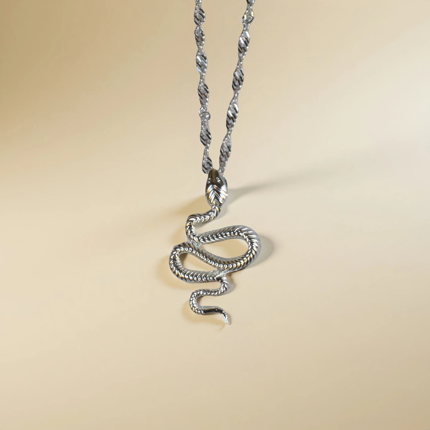 Collar serpiente plataeado