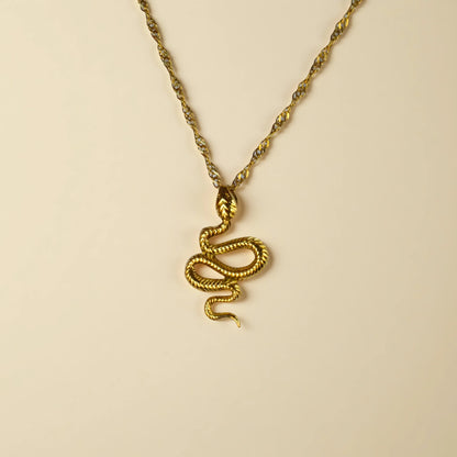 Collar serpiente dorado